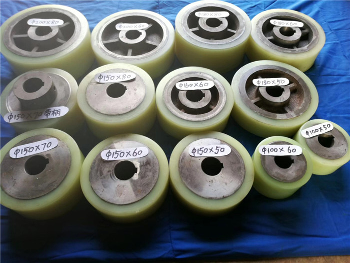 Rubber wheel for overhead crane