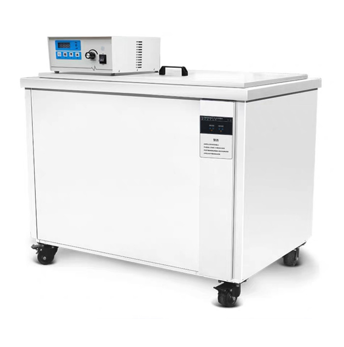 Ultrasonic cleaning machine